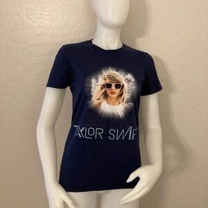 Taylor Swift Gildan The 1989 World Tour Concert T-Shirt Medium